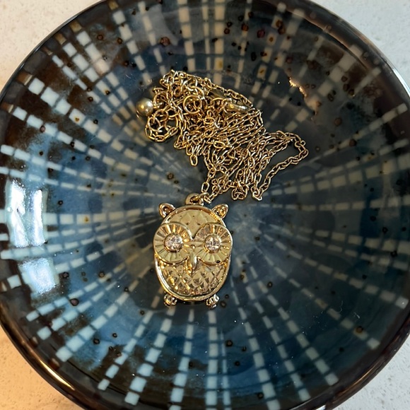 Forever 21 Jewelry - Owl Necklace Gold-tone Crystal Eyed